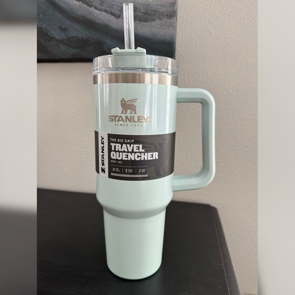 BNWT Spearmint Mint Pearlescent Stanley Ltd Edition 40oz Adventure Quencher OG